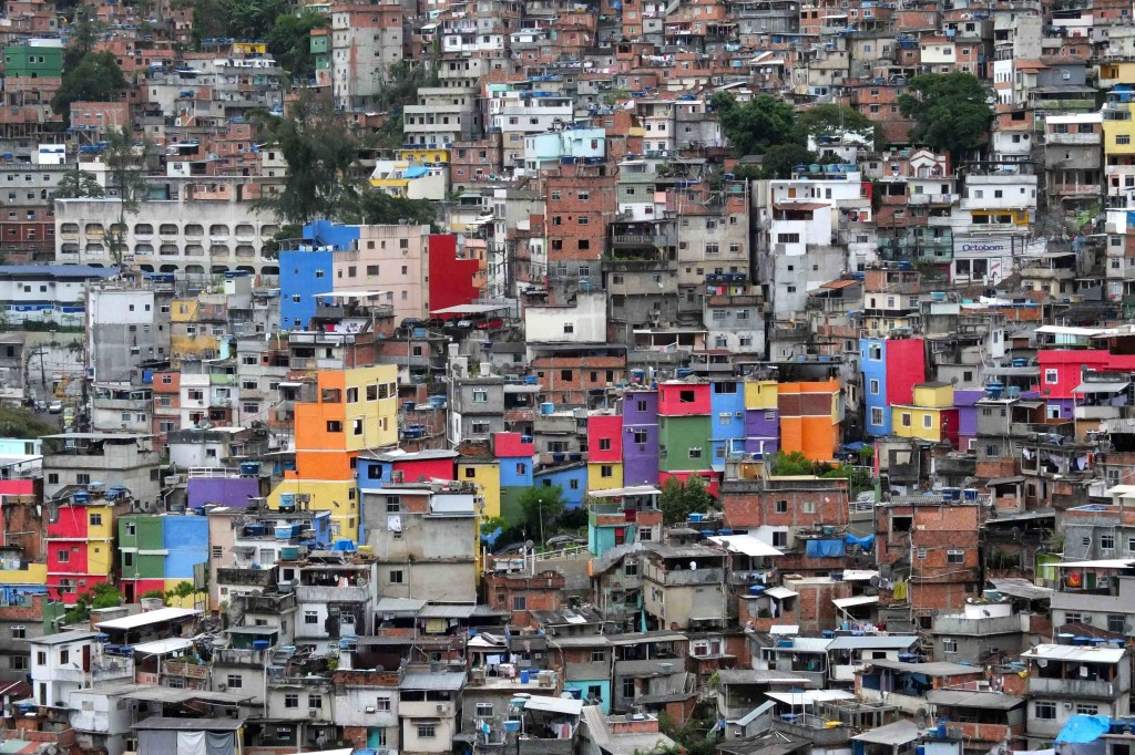 Overcast lighting for colour - Favela in Rio